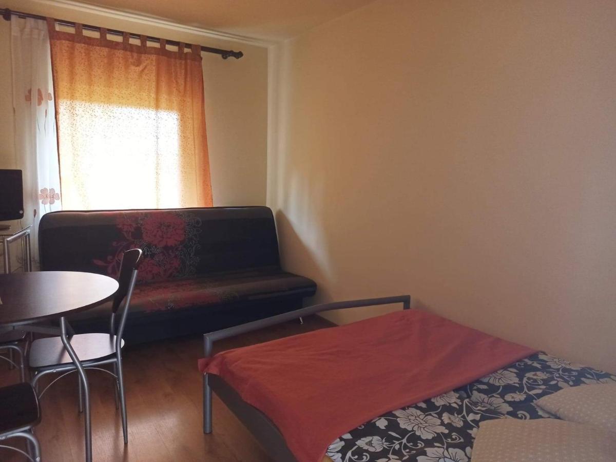 Przylesie Appartement Uniejow Buitenkant foto