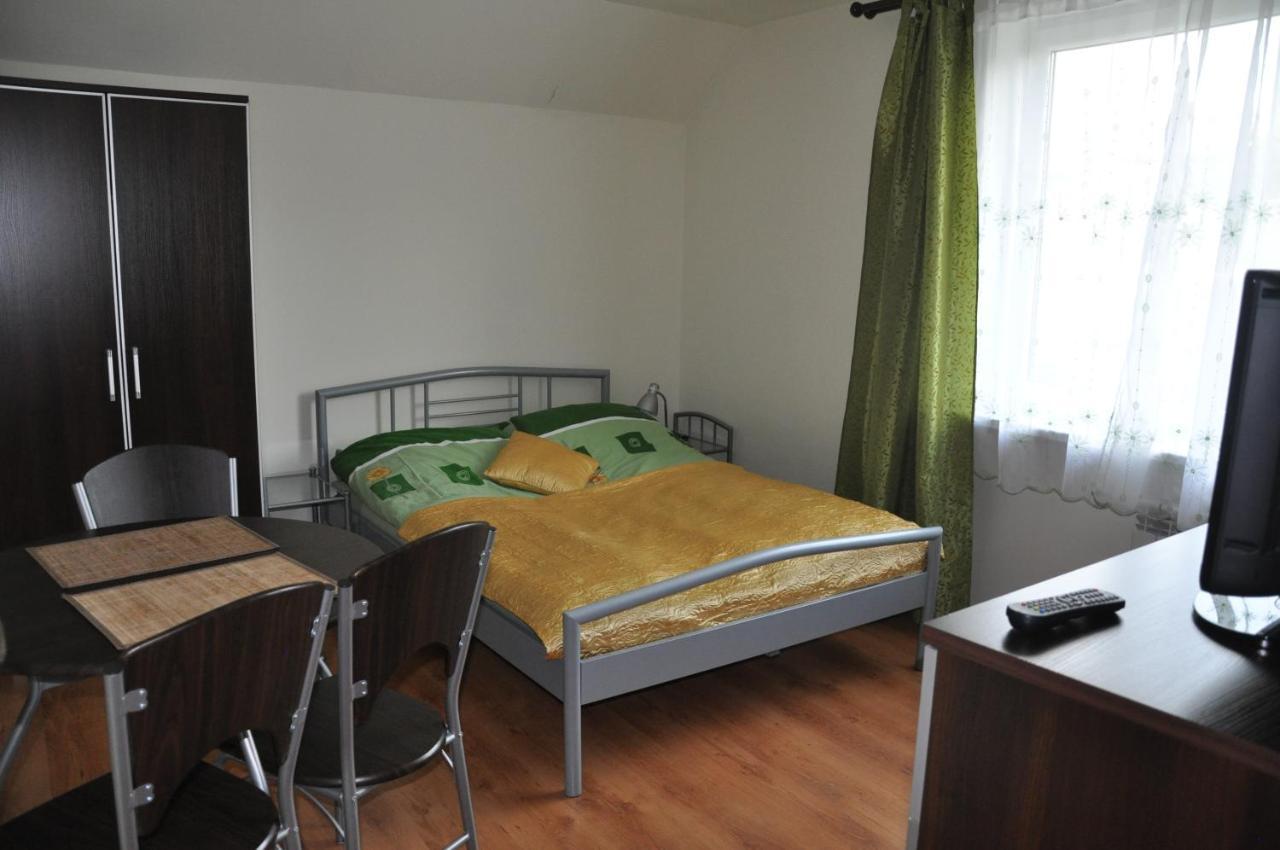 Przylesie Appartement Uniejow Buitenkant foto